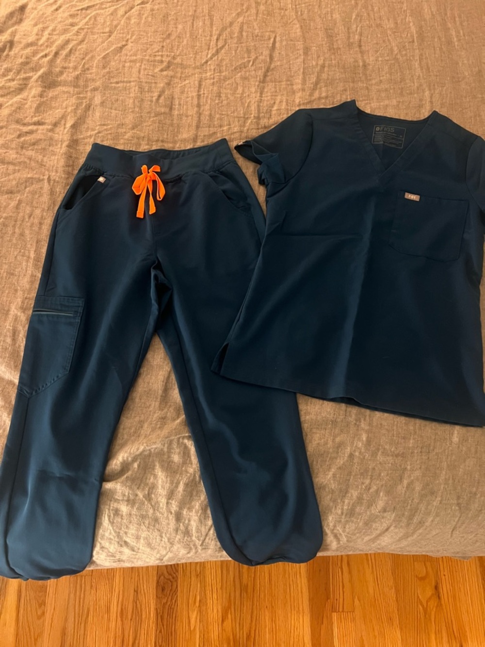 FIGS Navy Technical Collection scrub set